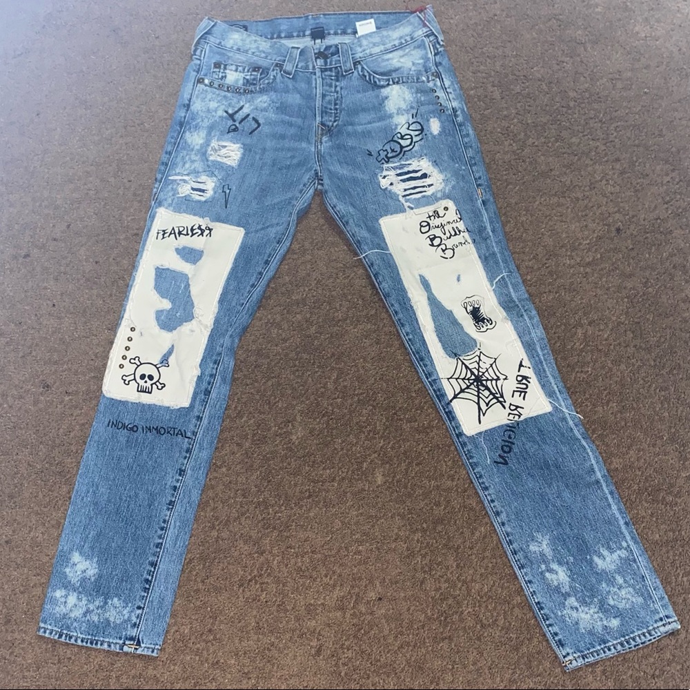 Size 32 Vintage Relaxed Skinny Tru Religion Jeans